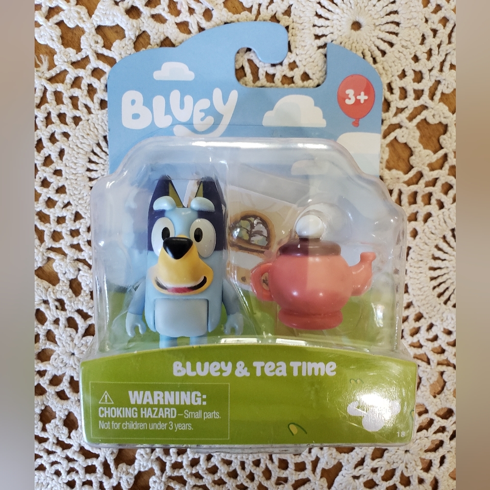 Bluey Story Bluey & Tea Time Starter Pack Action Figure Set NWT
